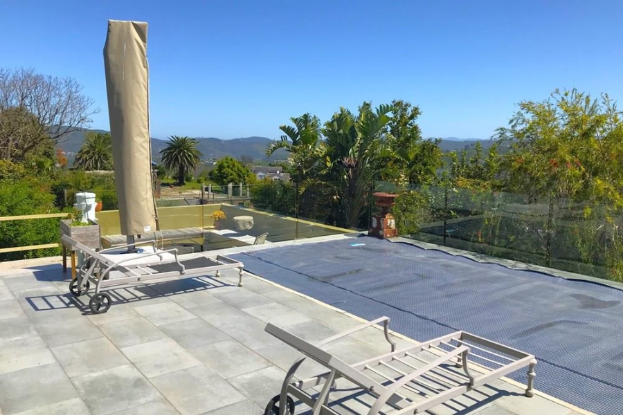 4 Bedroom Property for Sale in Heuwelkruin Western Cape
